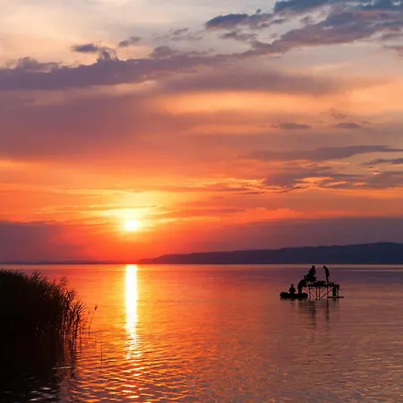Semesterbostad In 19426 Balatonmáriafürdő